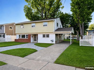 67 Bell Ave