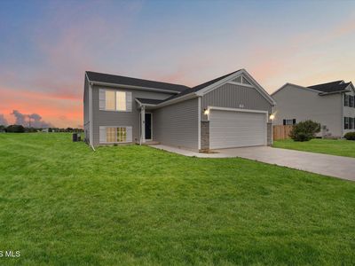 366 Douglas Dr