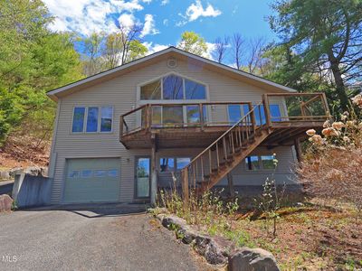 516 E Shore Drive