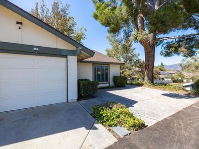 256 Parkside Gln