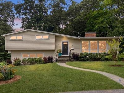 10 Guzeika Rd
