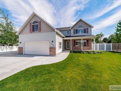 275 Richmond Cir