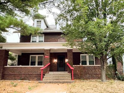 1011 N Farmington Rd