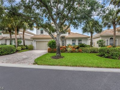 23157 Oakglen Ln