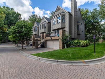 1641 Cedar Lake Pkwy