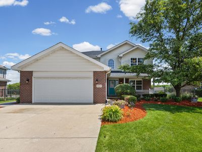 Property at 24427 Arrowhead Dr, Manhattan, IL