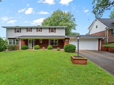 1930 Oak Hills Dr