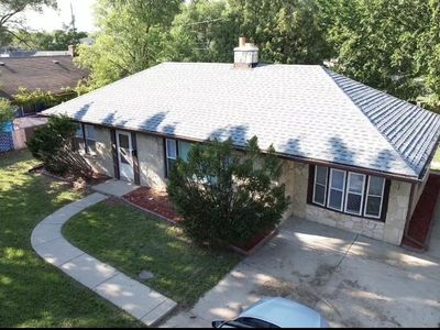 7400 W Villard Ave