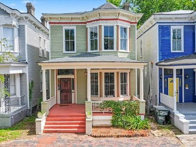 208 W 39th Street