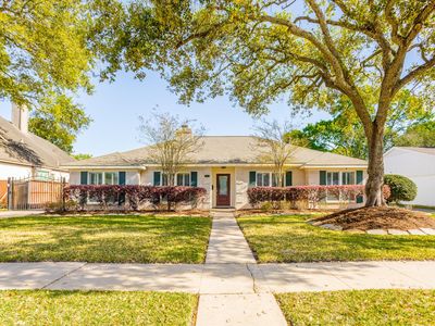 6134 Wigton Dr
