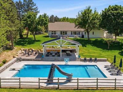 705 W Rush Ct