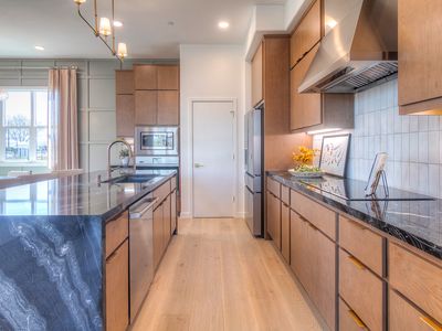 Plan 1 Plan, 700 Parc on Main