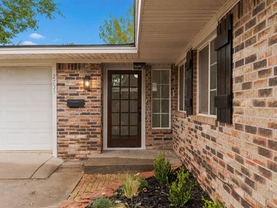 2733 Manchester Dr