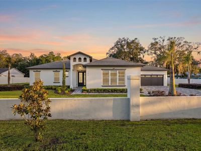 1924 Hill Dr