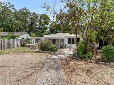 841 SW 11th Ct