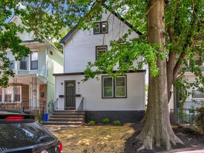 152 N Clinton St