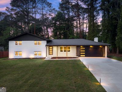 61 Suburban Dr NE