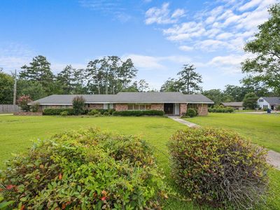 501 Davella Dr