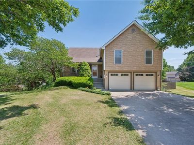 1007 NE 106th Ct