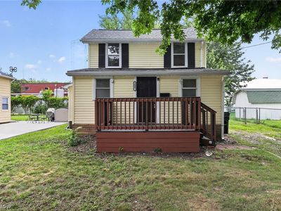 Property at 5605 Chagrin Dr, Mentor On The Lake, OH