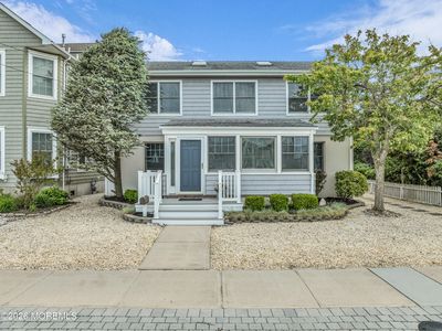 39 8th Avenue