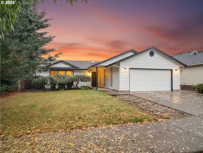 225 SW Valleys Edge St