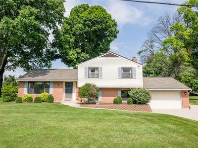 8663 Crestway Dr
