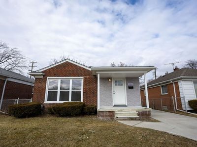 18011 Curtain Ave