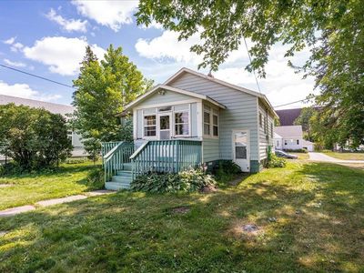 27 Oak St