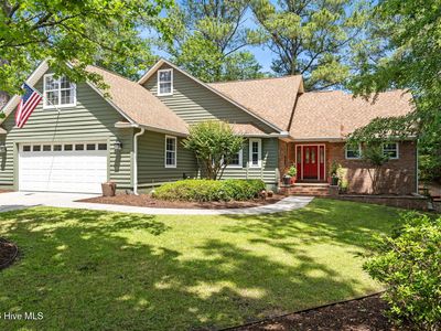 2490 Glen Drive