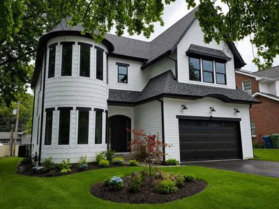 909 Evergreen Ave