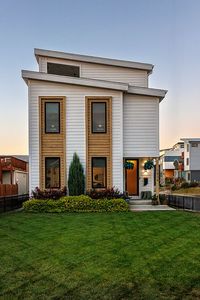 1036 E Ohio St