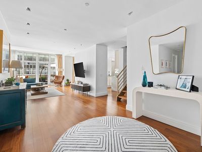 555 W 59th St APT Th3c