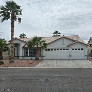 975 Royal Moon Ave