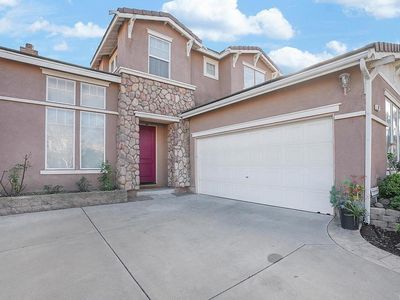 962 Strawberry Creek St