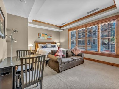 8001 Northstar Dr #210