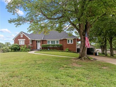 6 Westwood Dr