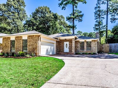 1810 Greentree Dr