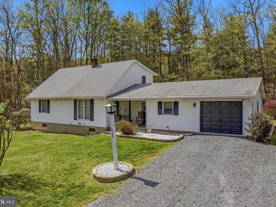 211 Crestview Ln