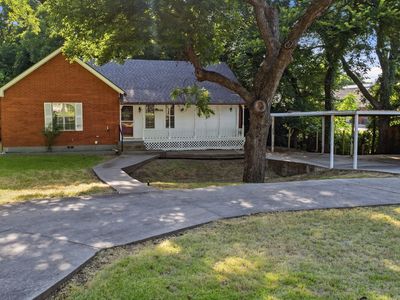 1406 S Elm St