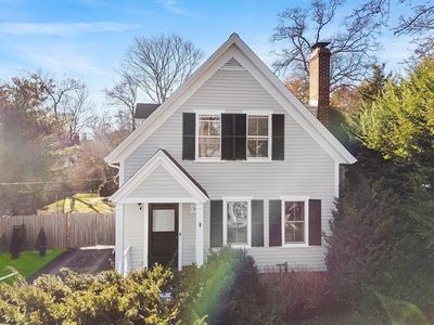 29 Cottage St