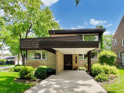 7059 N Olcott Ave