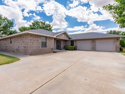 1303 Oakwood Cir