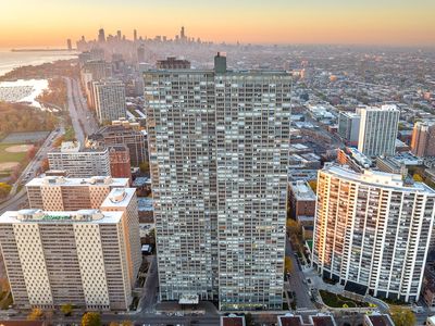 655 W Irving Park Rd APT 5406