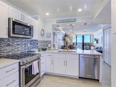 440 Seaview Ct APT 1805