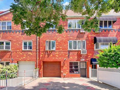 3033 72nd Street
