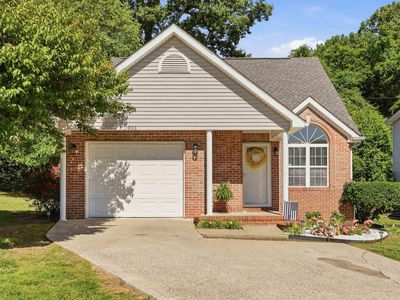 903 Stonebrook Ct