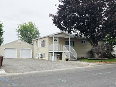 1225 McCarroll St