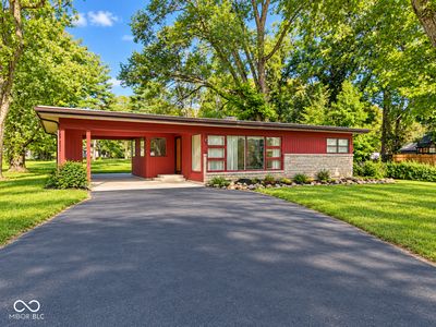 930 Eustis Dr