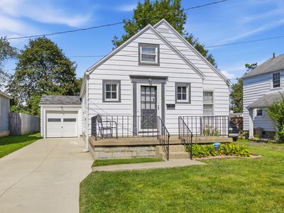 232 Walter Ave